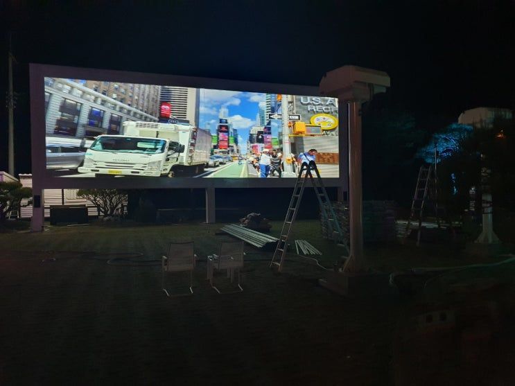 옥외용 고휘도 빔프로젝터 공사 — DID제품 현장 사진 12